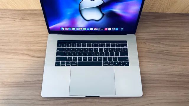MacBook Pro 32 GB Ram, 512 SSD, Core i9, 15.4 Polegadas, Touch Bar