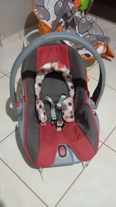 Bebê conforto e cadeira de descanso  - Foto 3