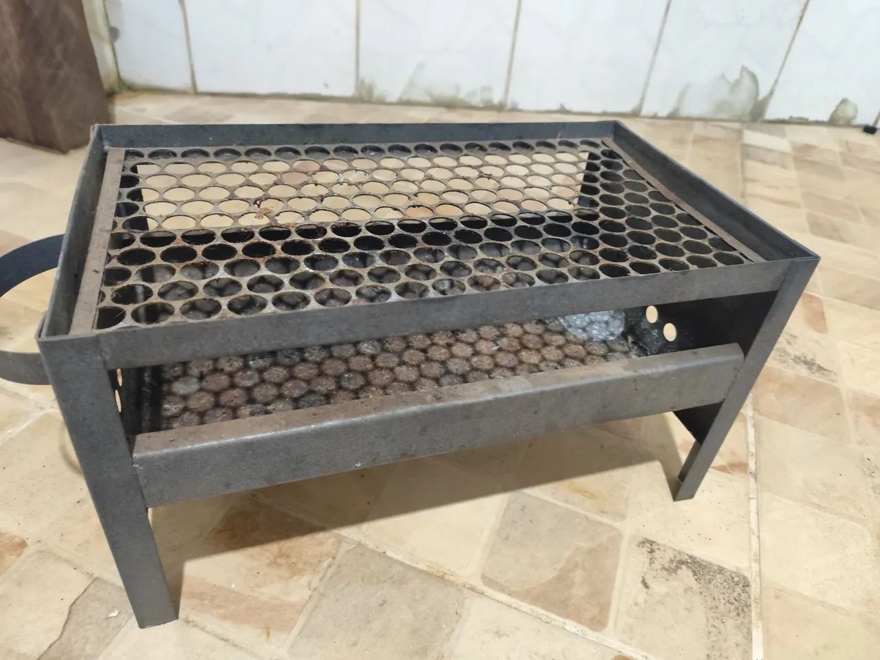 Mini churrasqueira 64276686514434122