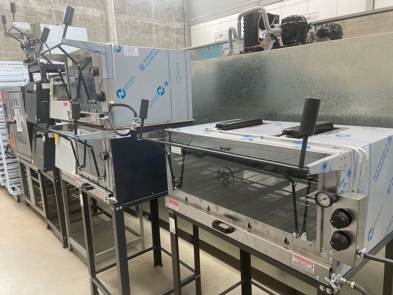 FORNO GUILHOTINA ELÉTRICO 1 CÂMARA 90X90X25 AÇO INOX FR/LAT - METALMAQ  - Foto 5