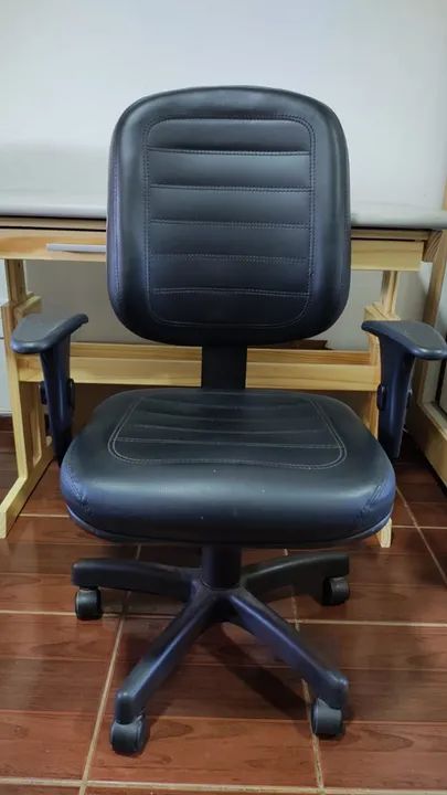 Cadeira Executiva Giratória Internauta Nr17 Ergonômica Preta.