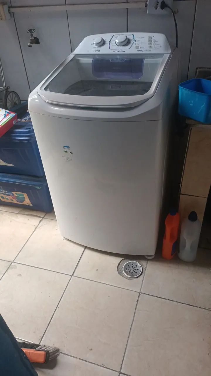 Máquina de lavar Eletrolux 12 kg