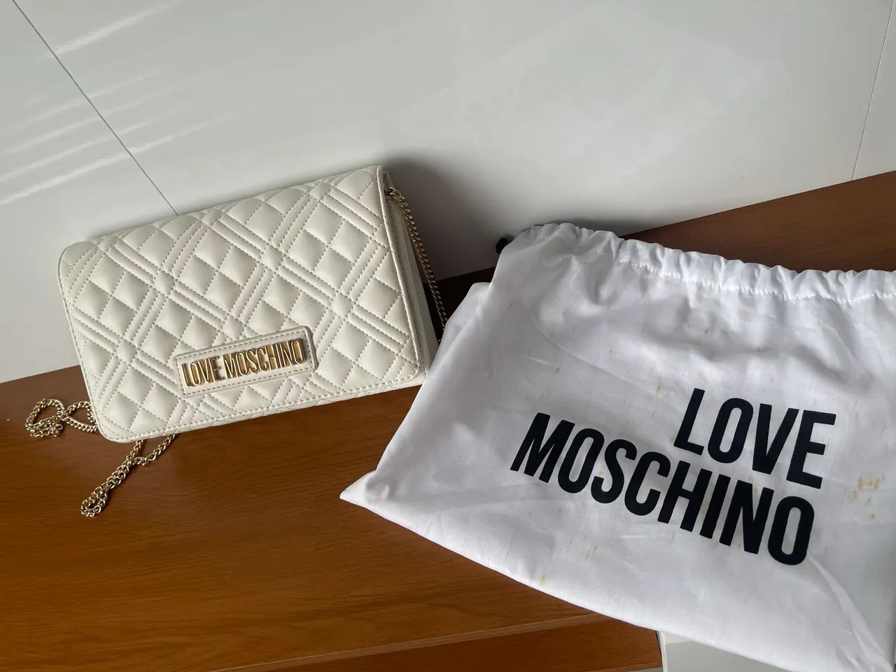 Bolsa branca love moschino 