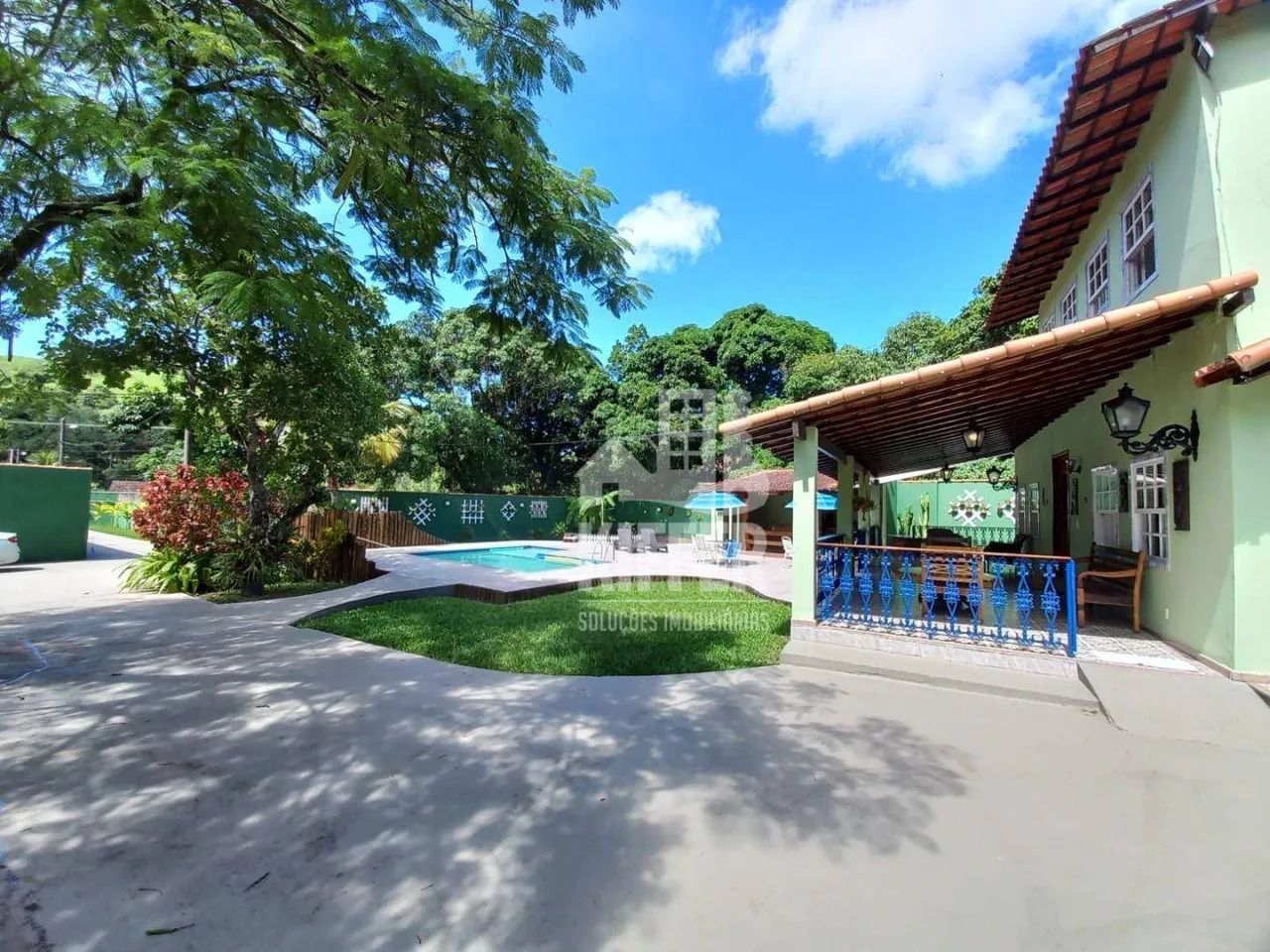 Chácara à Venda com 3 Casas, 5 quartos, Piscina e Área de Lazer, terreno de 1.200,00m² em  - Foto 3