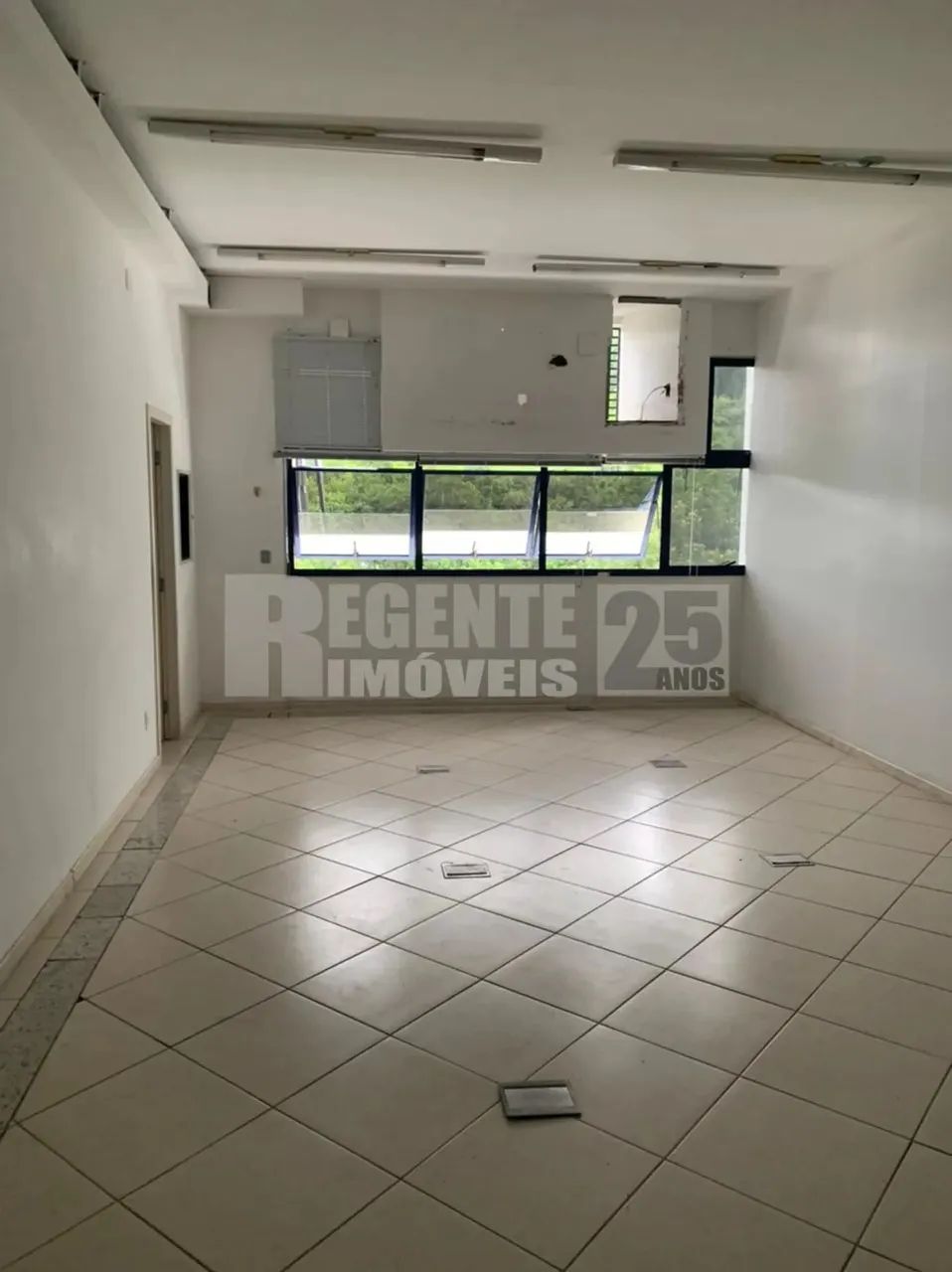 Sala comercial à venda no bairro João Paulo em Florianópolis - Foto 2