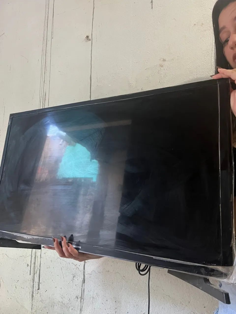 Tv 32 polegadas (para uso de peças) 