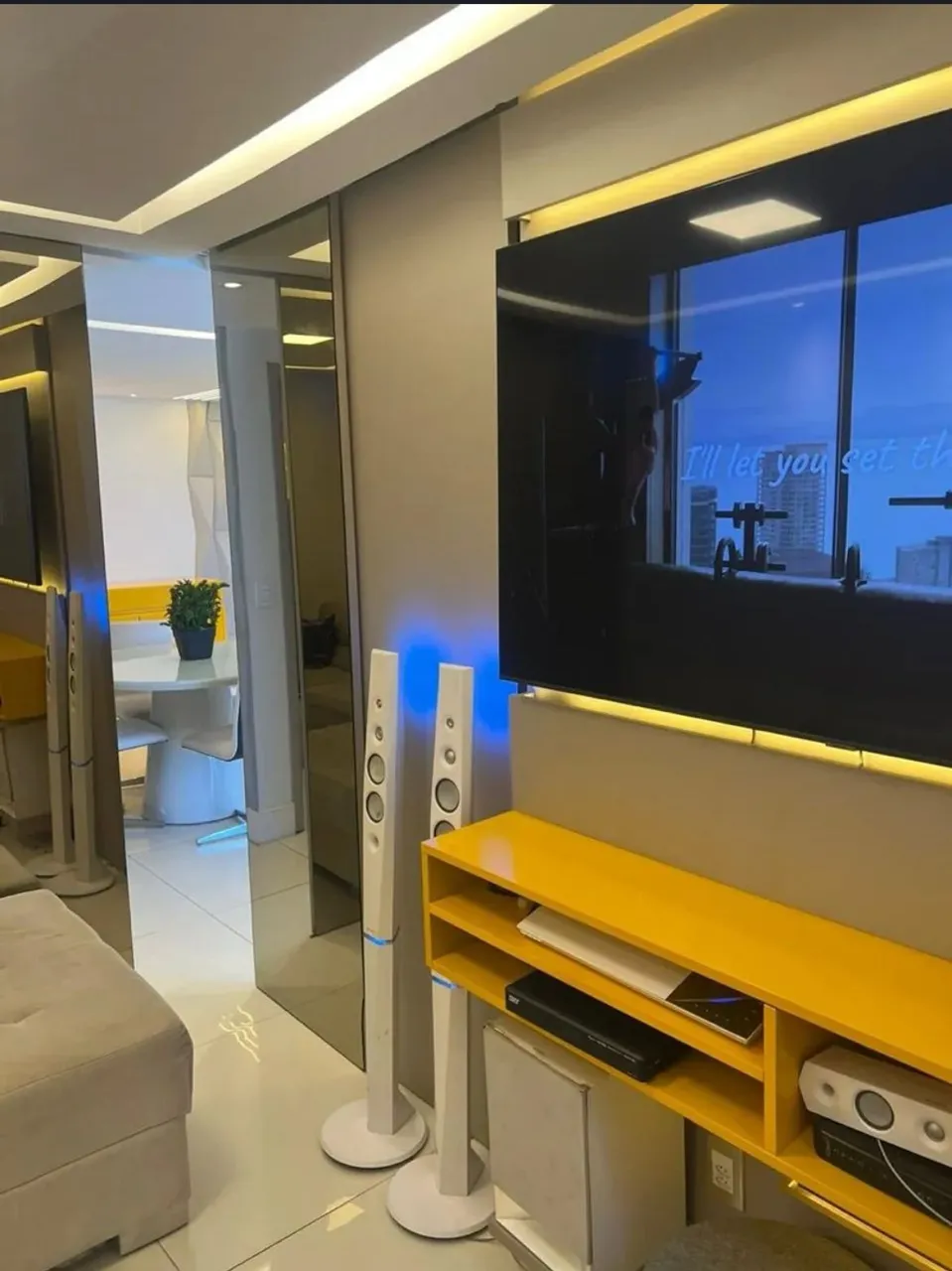 Imóvel para aluguel tem 65 metros quadrados com 2 quartos em Boa Viagem - Recife - PE