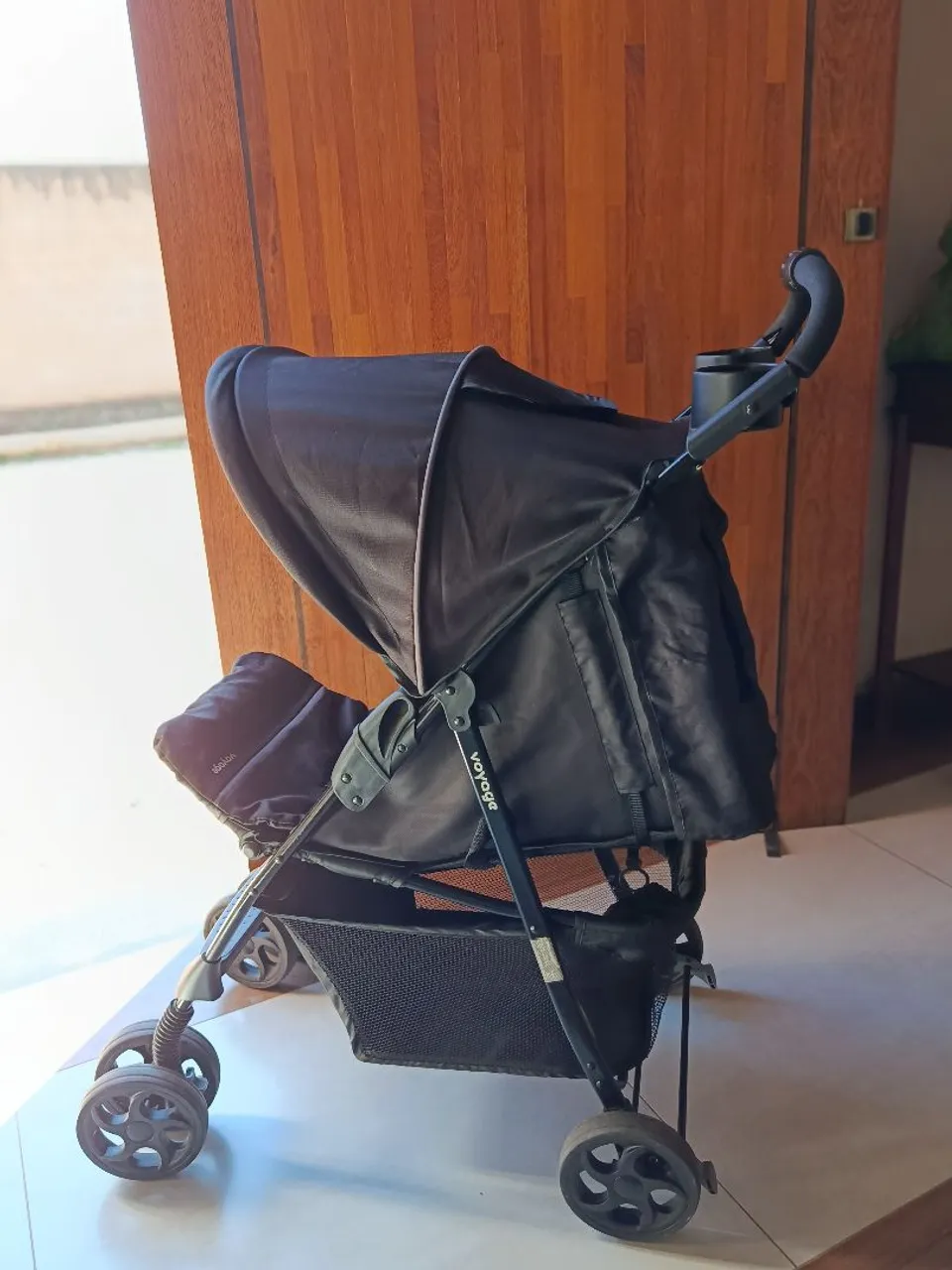 Carrinho de Passeio Bebê Voyage