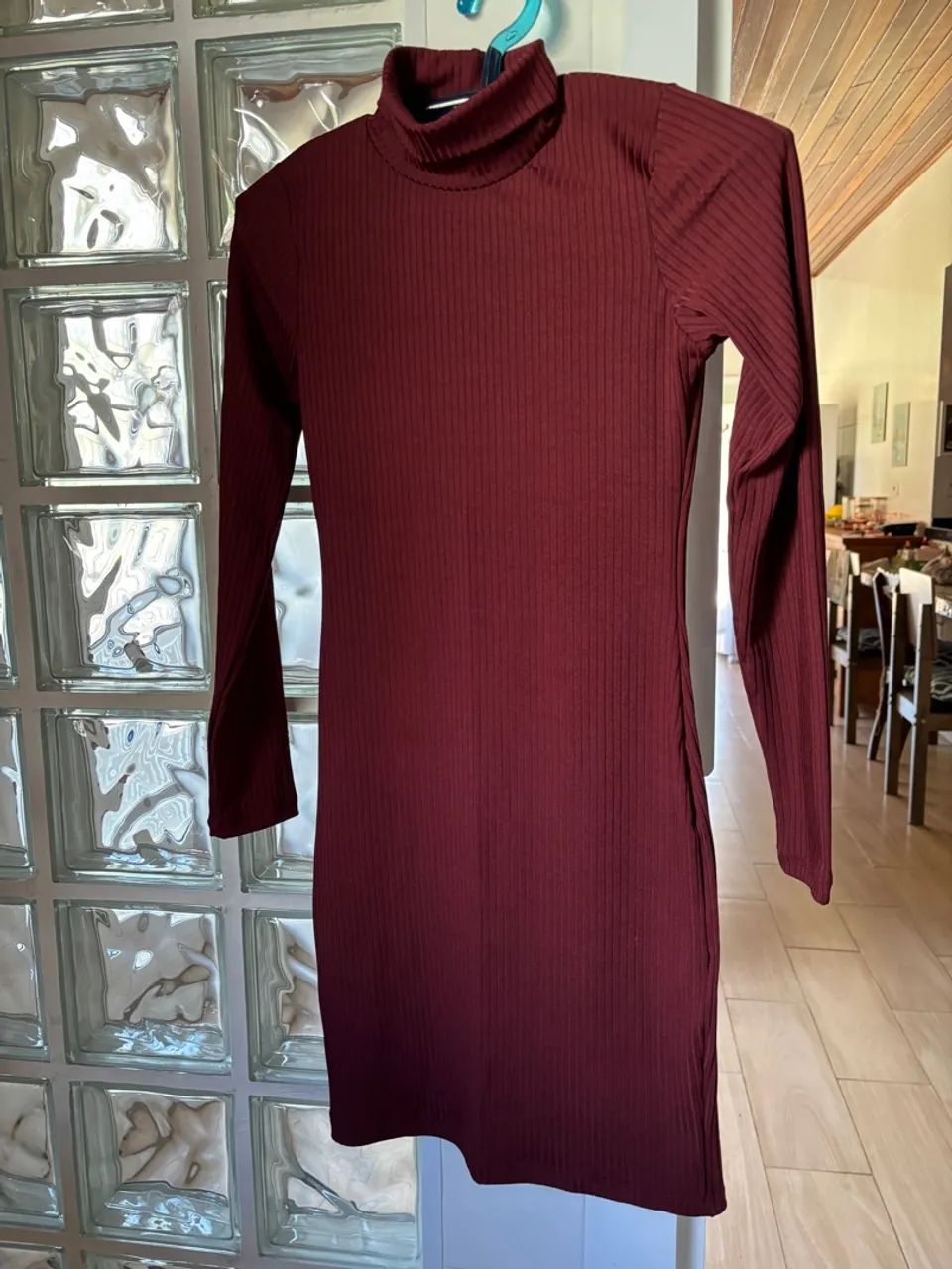 Vestido Manga Longa Gola Alta