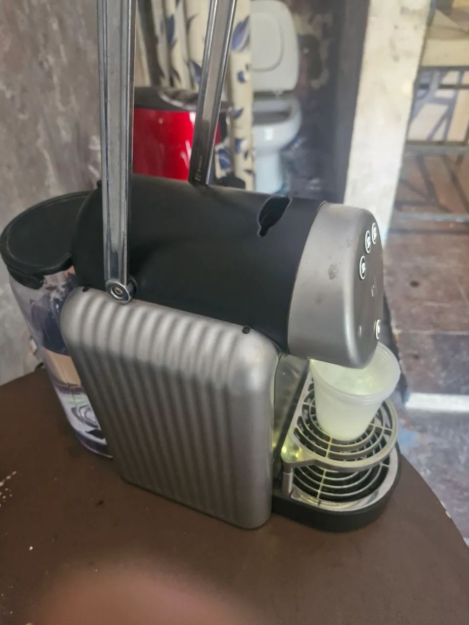 Cafeteira Nespresso - Para um café perfeito! - Foto 2