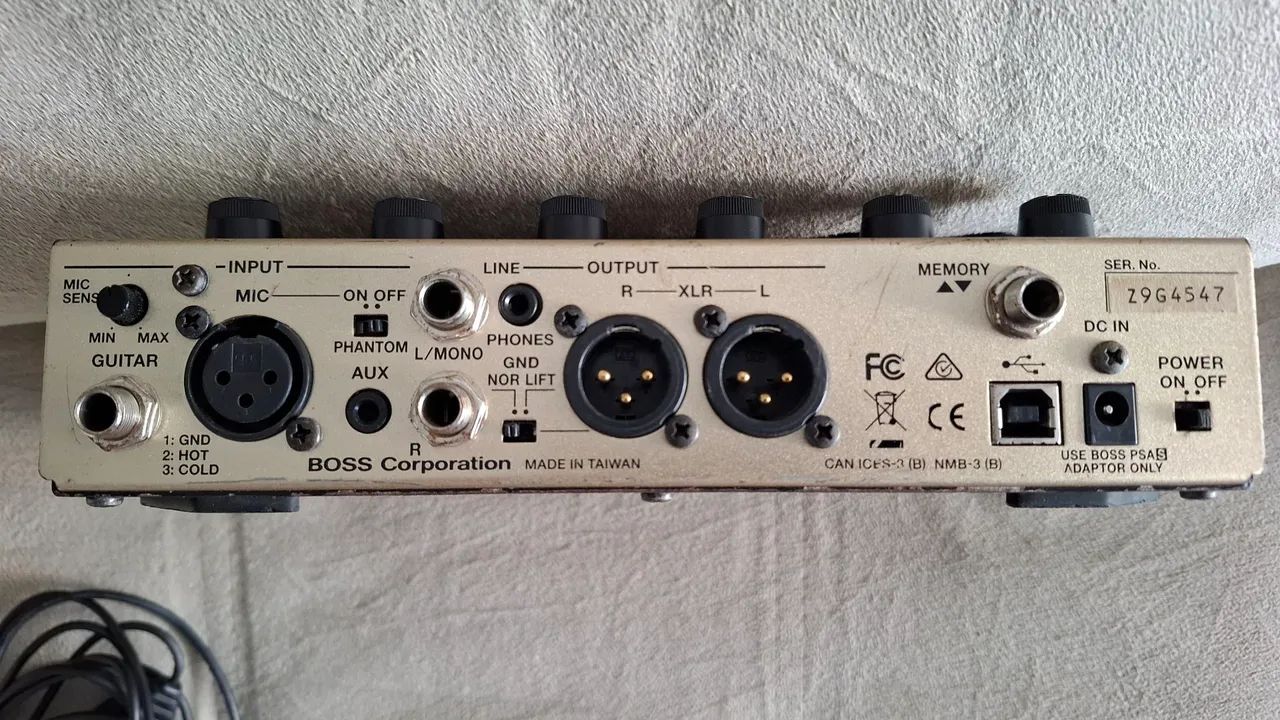 Pedaleira Boss VE-8 Acoustic Singer - Usado! - Microfones e