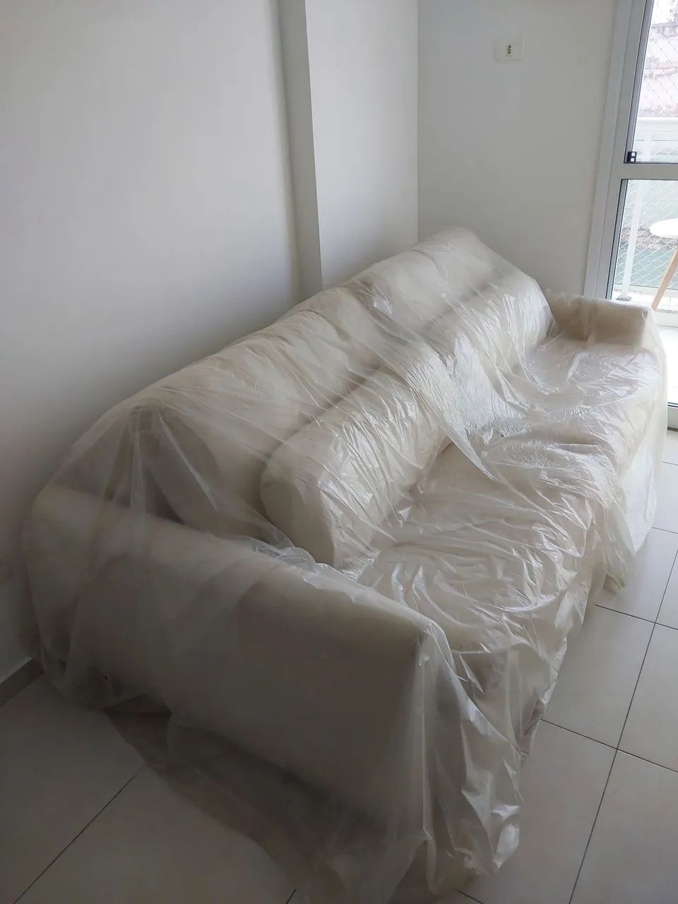 Sofá Novo em Linho