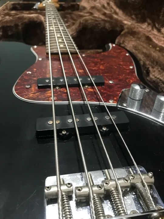 ACEITO TROCAS - Contrabaixo Fender Jazz Bass Standard 1995 - Foto 2