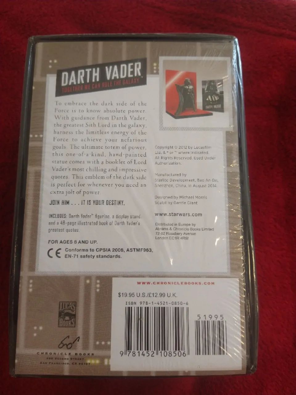 Darth Vader + livro do Lado Negro da Força LACRADOS - Foto 2