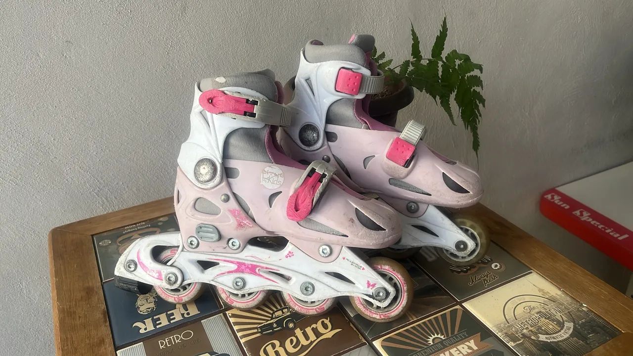 Patins Roller Inline Rosa - tamanho 29 o 33. - Foto 2