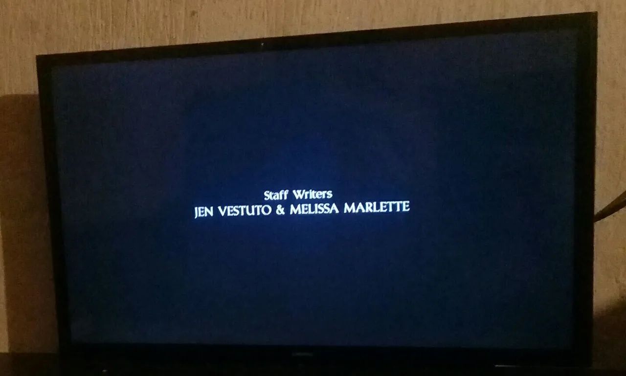 TV Samsung smart 32 polegadas pra retirar funcionando tudo pode testar 