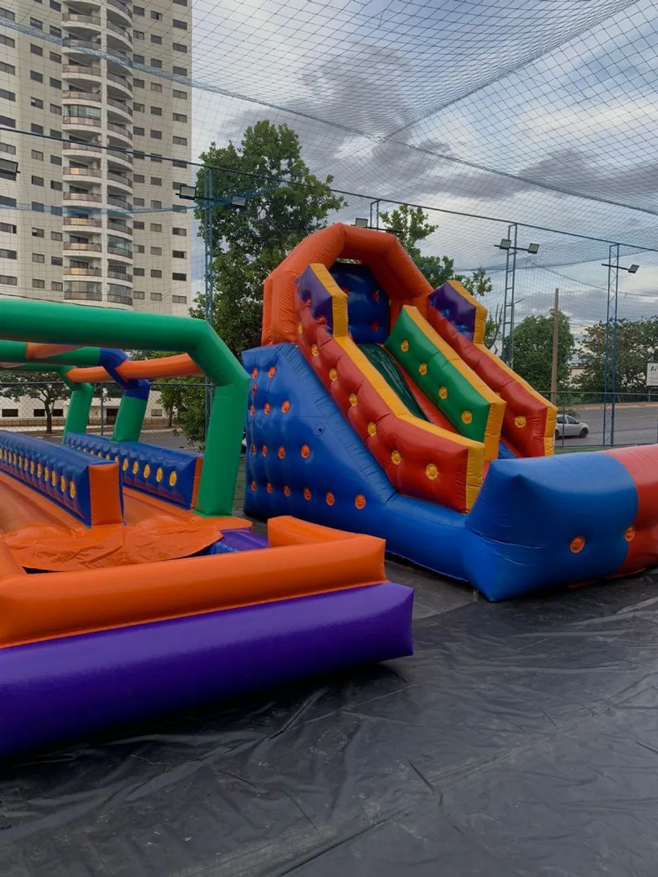 Pula pula , tobogã escorregador, futebol de sabão, piscina de bolinha , pipoca