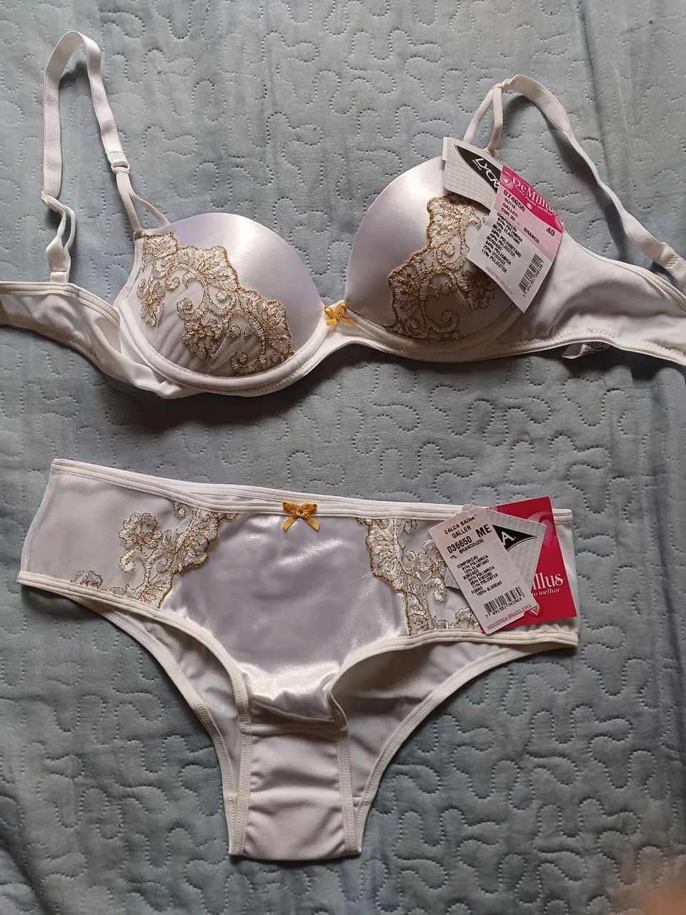 Conjunto Galler Demillus bordado dourado  - Foto 2
