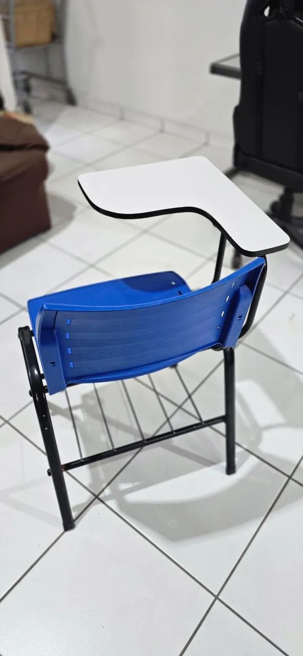 Kit 10 Cadeiras Universitária Plástica Com Apoio Braço Prancheta Azul Promoção Usada Iso - Foto 2