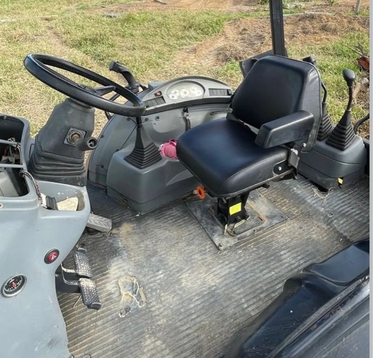 Retroescavadeira New Holland B110B - Foto 5