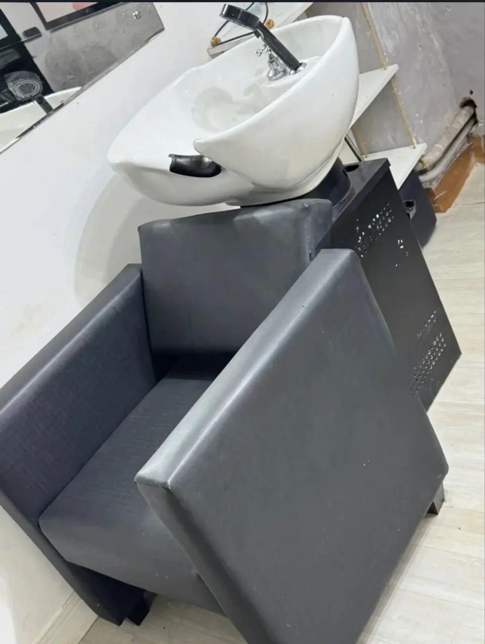 Salon sink64220046566530120