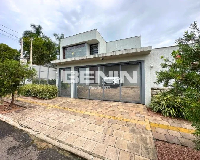Venda de Sobrado em Canoas-RS, bairro MOINHOS DE VENTO com 345.63m² Área Const. Venda de S