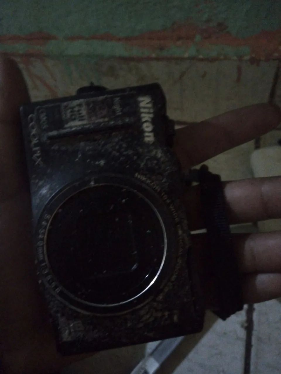 Câmera Digital Nikon Coolpix não tenho carregador 