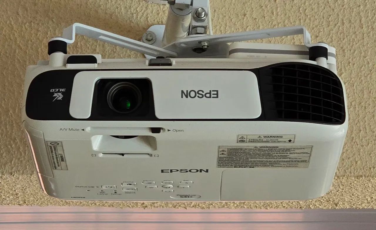 Projetor Epson PowerLite S41 Impecável