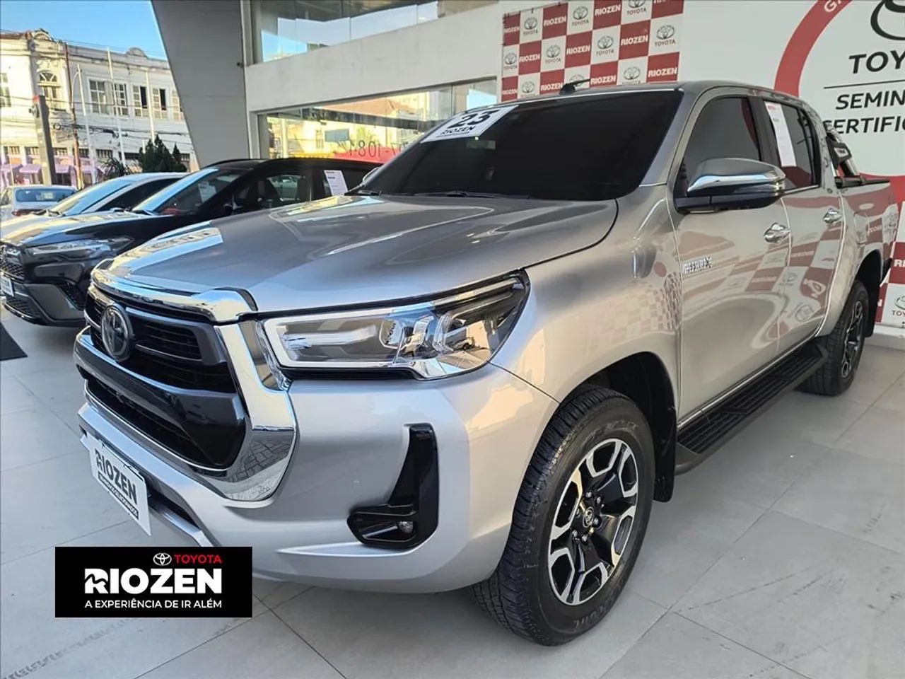 TOYOTA HILUX 2.8 D-4D TURBO DIESEL CD SRX 4X4 AUTOMÁTICO - Foto 2