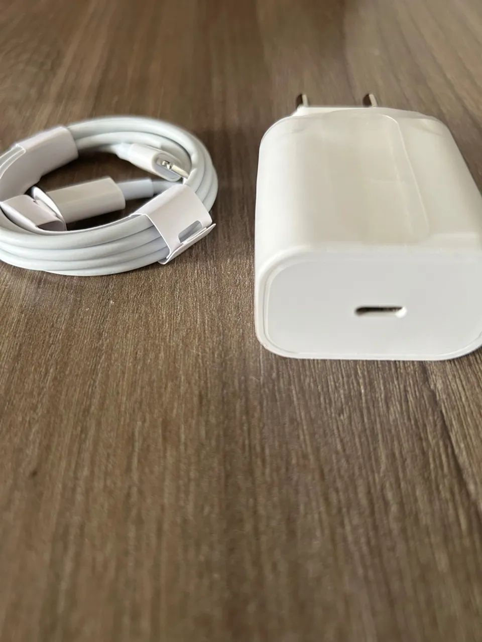 Carregador e cabo iPhone 