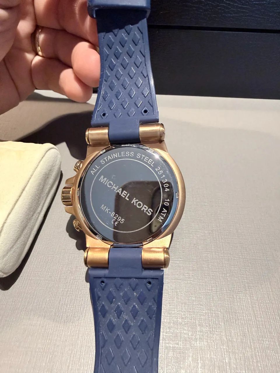Relógio Michael Kors Modelo MK8295 - Foto 4