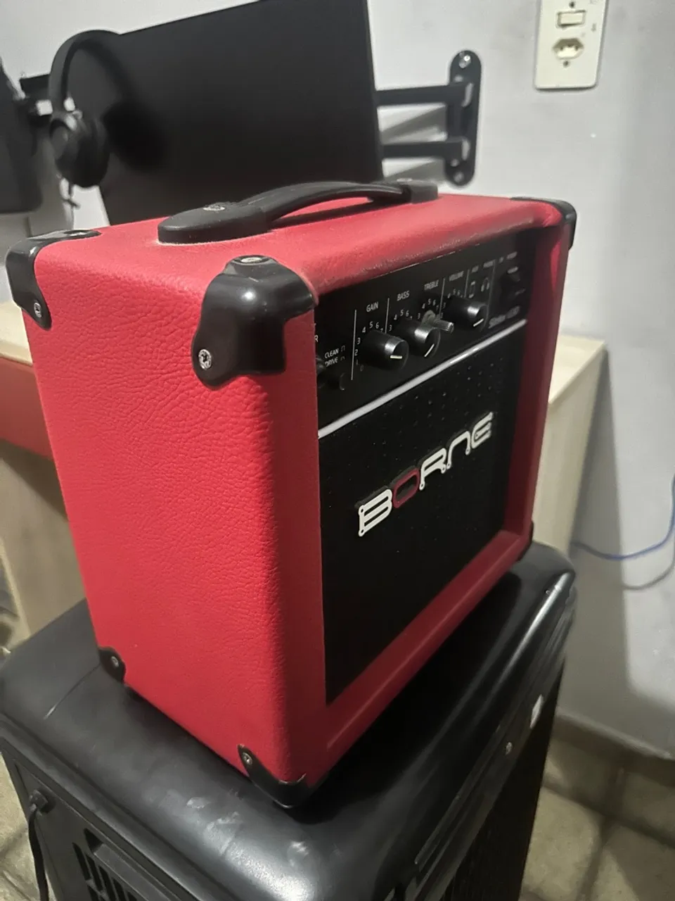 Amplificador borne strike g30