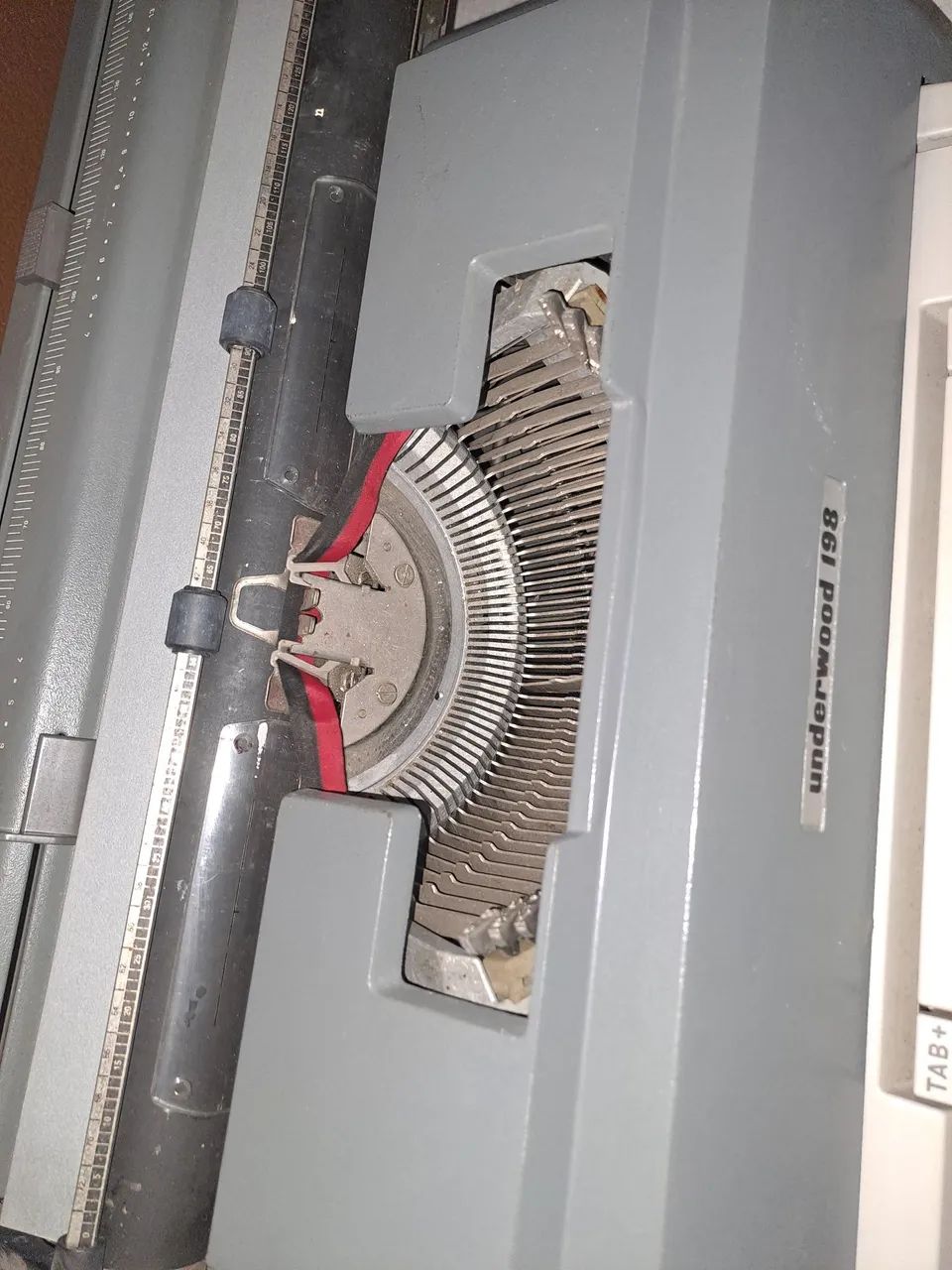 Máquina de escrever 422992506677504001