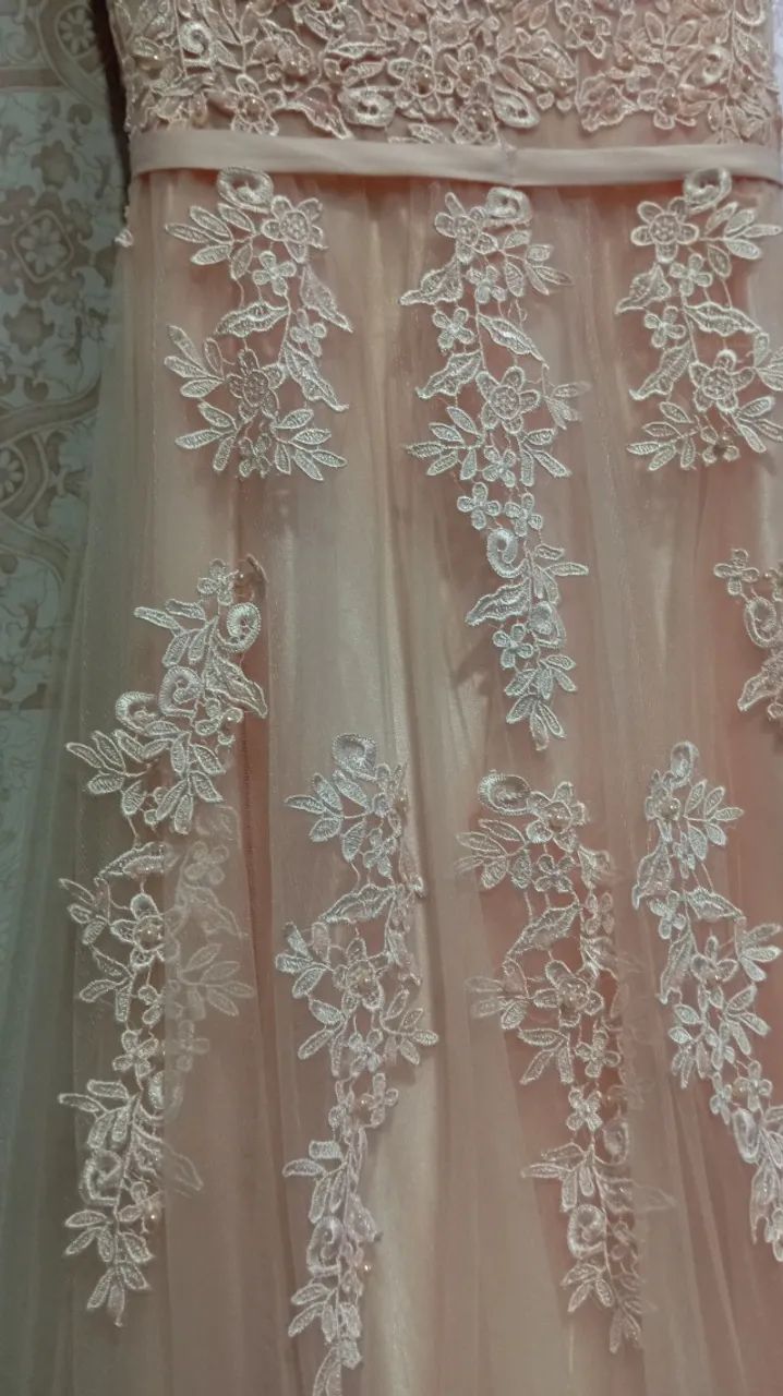 Vestido de festa longo de tule com renda e pérolas - Foto 3