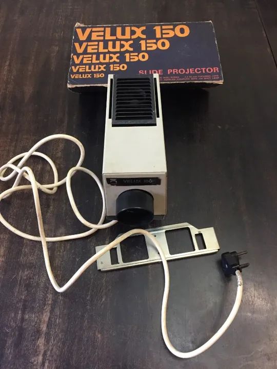 Projetor de Slide - Velux 150 - usado - bem conservado - Foto 5