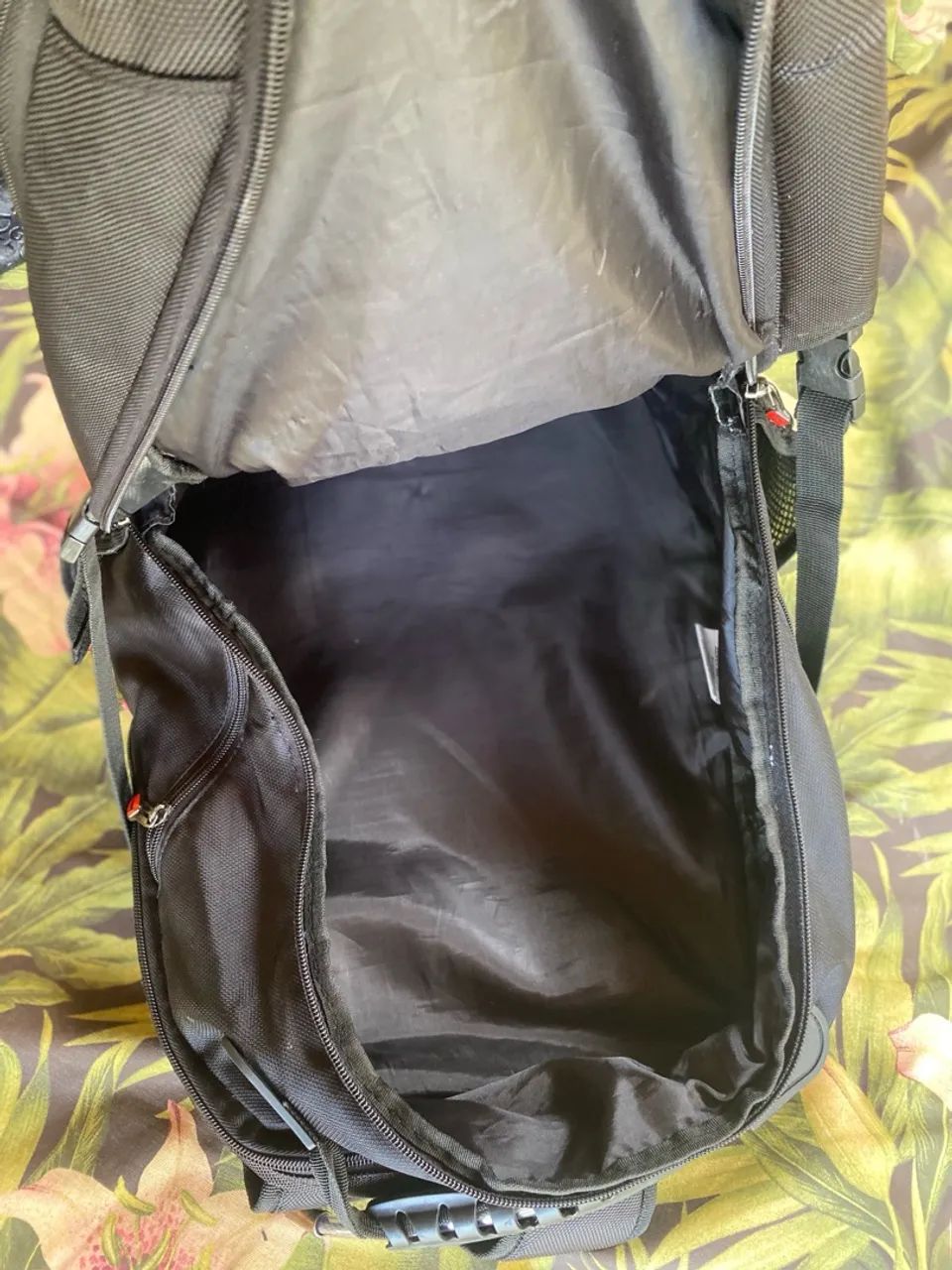 Mochila adventure, bom estado, preta, masculina  - Foto 5