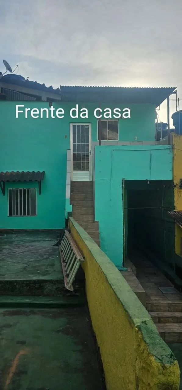 Alugo Casa de pequenos comodos