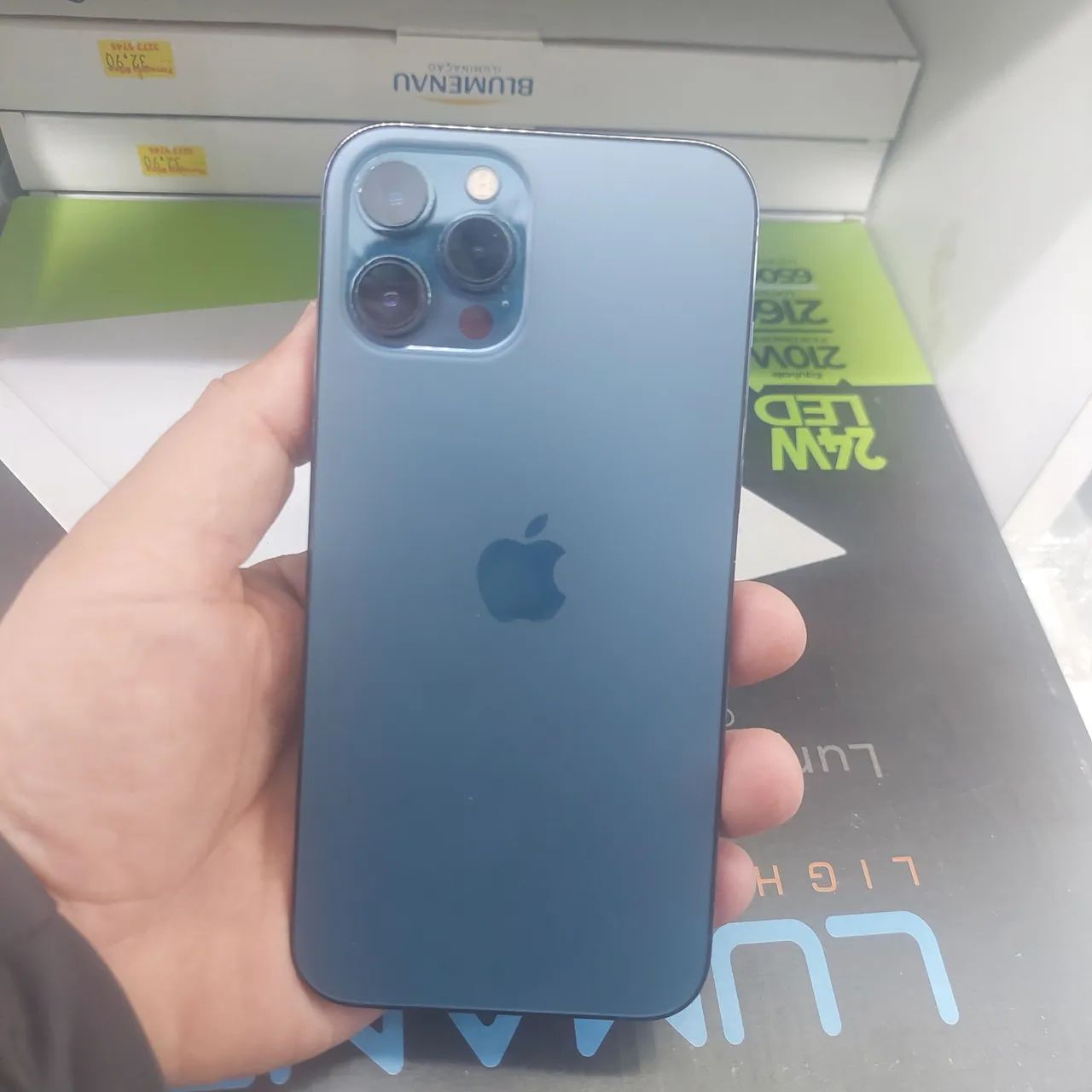 Iphone 12 pro Max SÓ PARA TIRAR PEÇAS  - Foto 2