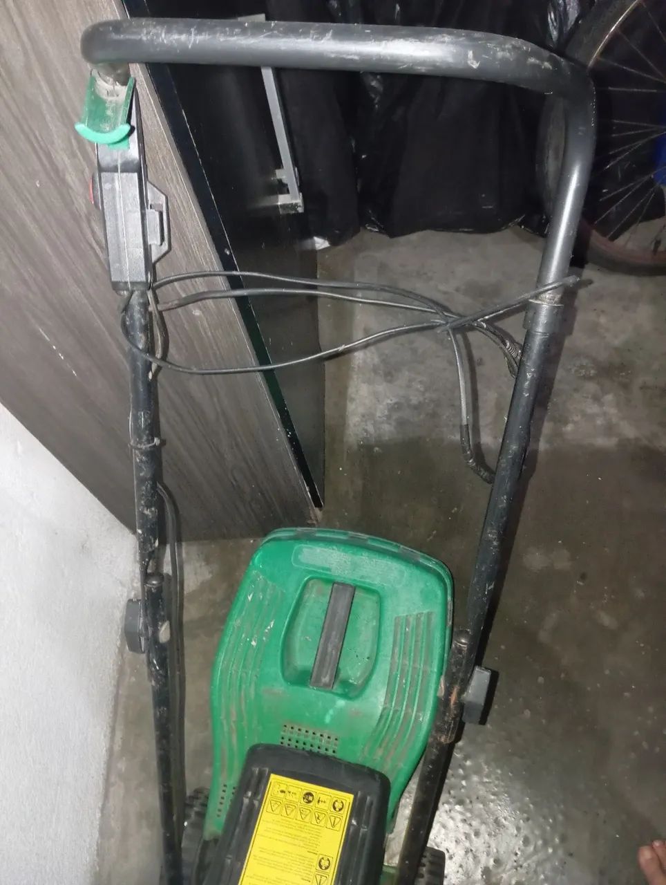 Roçadeira Cortador de grama Trapp 1050W lâmina de ferro - Foto 3