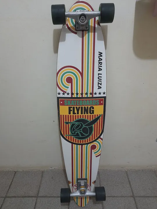 Longboard Flying