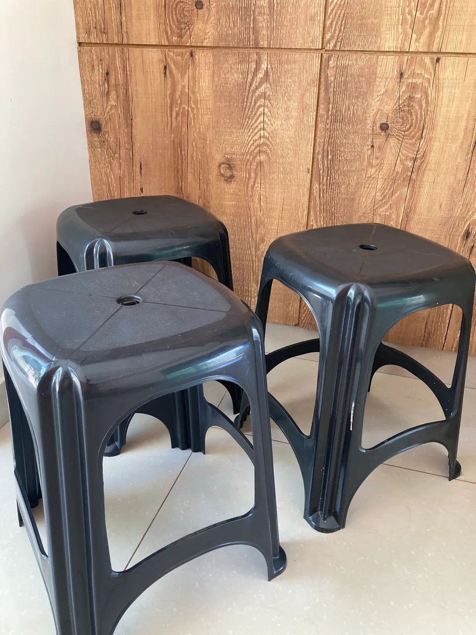 Kit com 3 Bancos de Plástico Tramontina - Preto