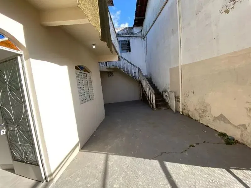 CASA 2 QUARTOS, PARA ALUGAR NO SANTA MONICA - BELO HORIZONTE - CA00561