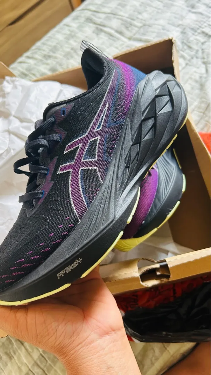 Tênis Asics Novablast 4
