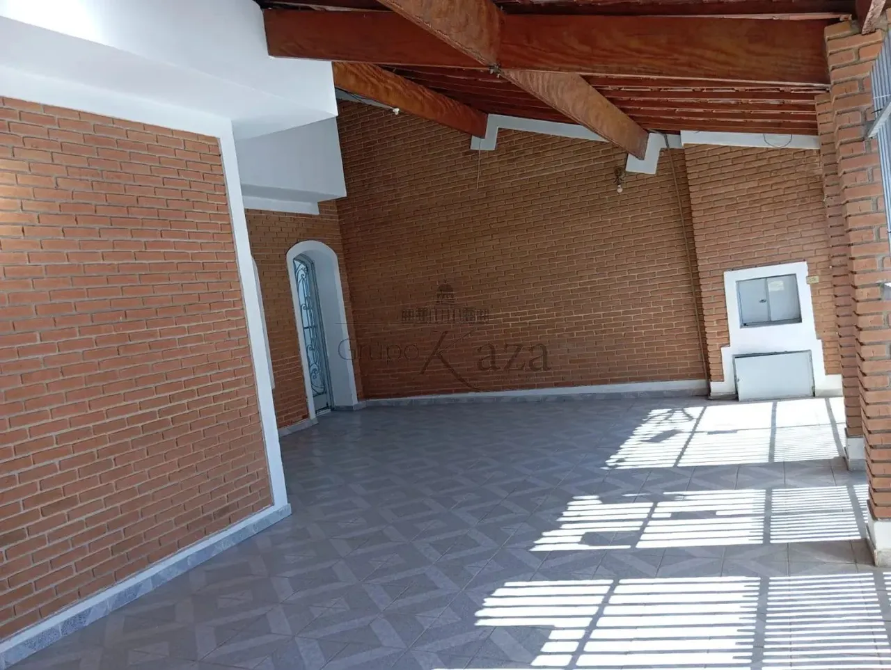 Casa Térrea - Jardim Satélite - 3 Dormitórios - 153m².