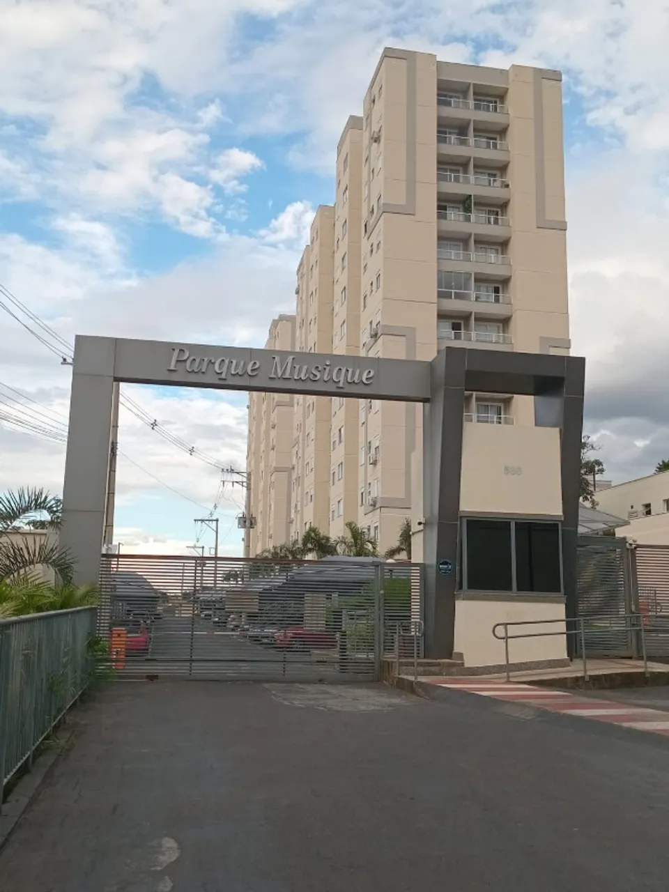 APTO PLANALTO 2 QUARTOS OPORT!