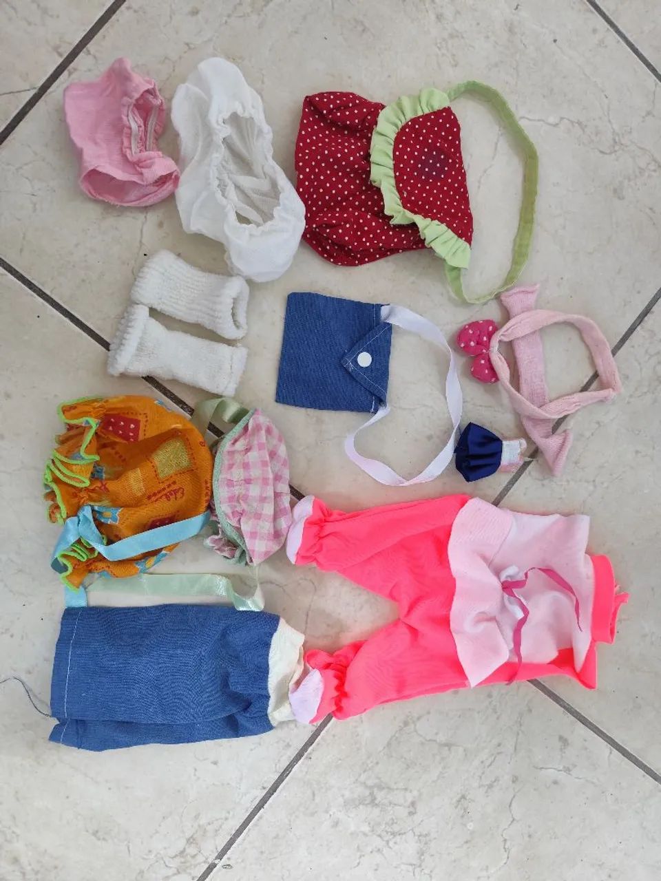 Pelúcias e acessório para boneca  - Foto 5