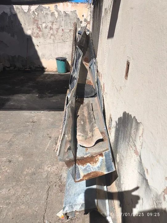 Calhas de telhado em ótimo estado