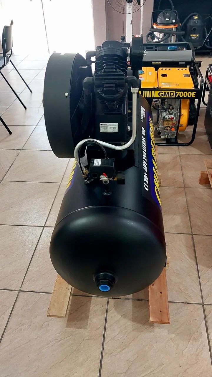 Compressor Chiaperini de 250L 20Pcm Trifásico 175Lbs 5cv (Novo) - Foto 2