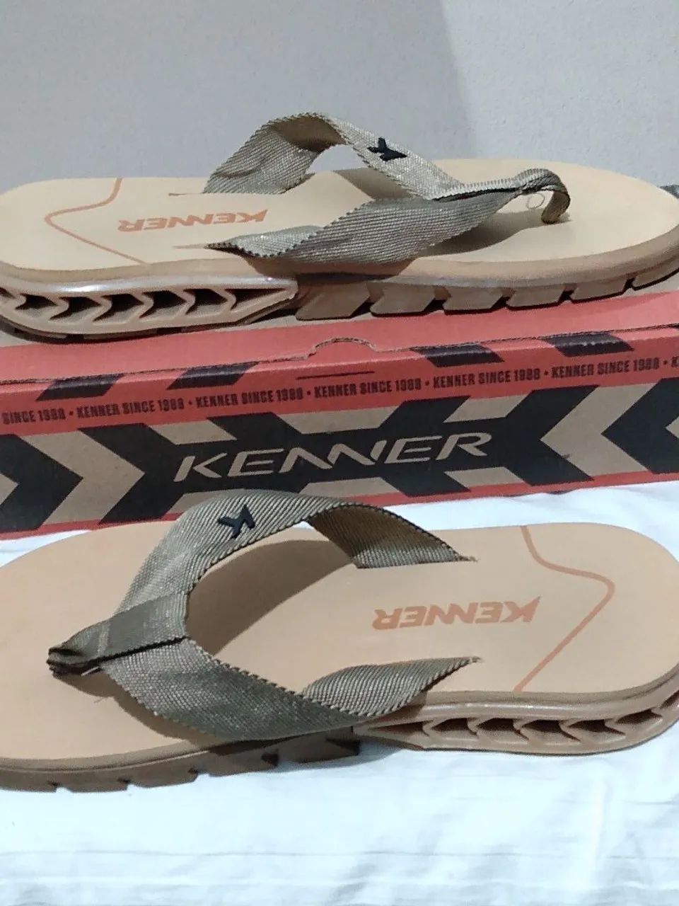 Chinelo Kenner Bege - Foto 4