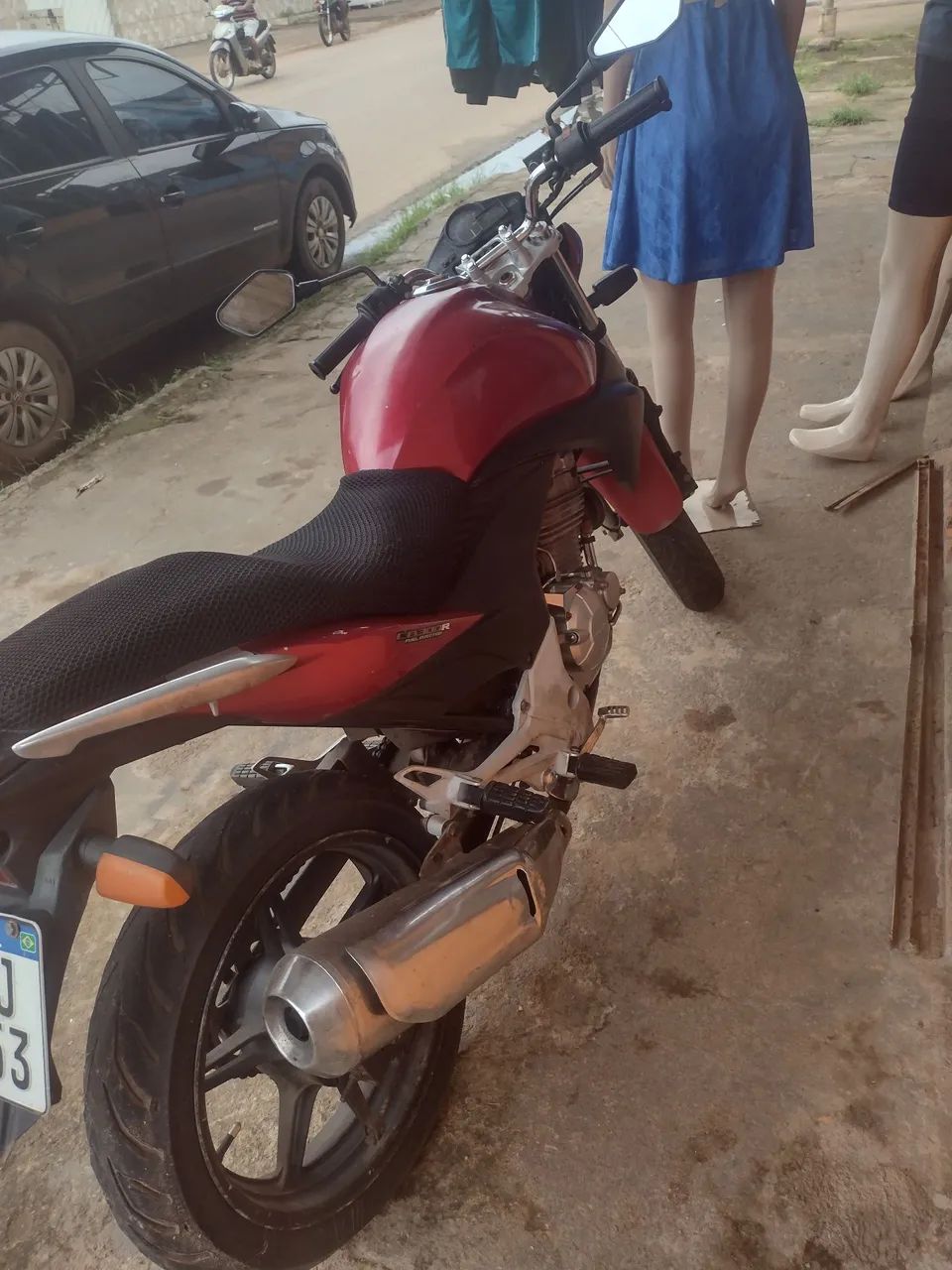 Vendo Cb 300 em dias 2011